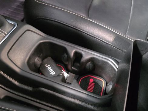 Used 2020 Jeep Gladiator Overland image 30