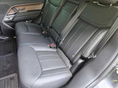 Used 2025 Land Rover Range Rover SE AWD/4WD image 15