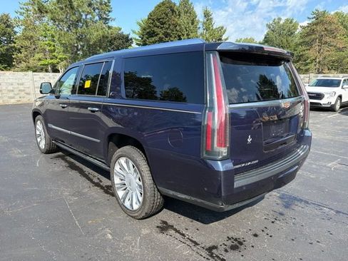 Used 2019 Cadillac Escalade ESV Platinum AWD/4WD image 8