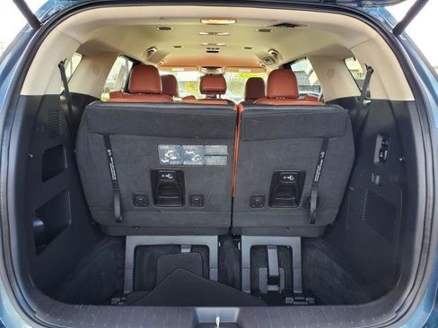 Used 2023 Kia Carnival SX image 29