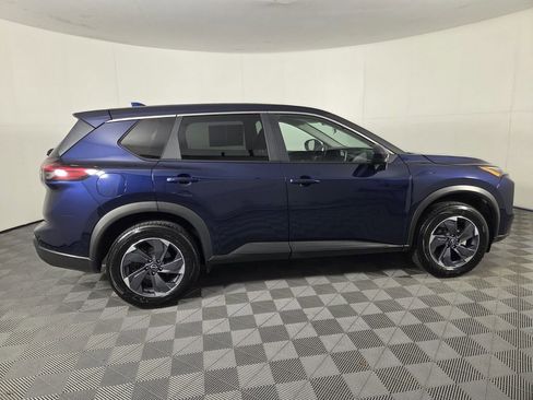 Used 2025 Nissan Rogue SV FWD image 9