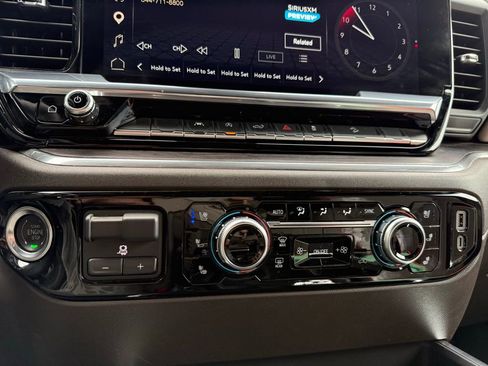 Used 2025 GMC Sierra 1500 SLT w/ SLT Premium Package image 17