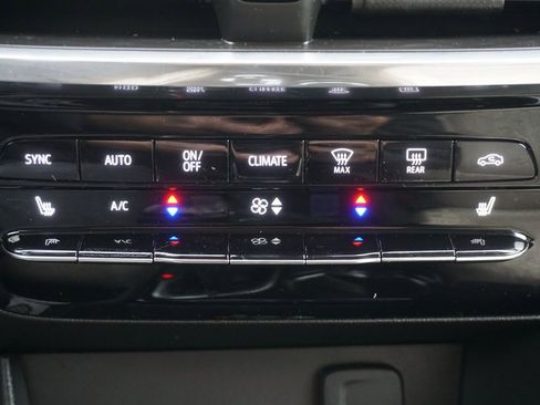 Used 2024 Buick Encore GX Avenir w/ Avenir Technology Package image 15