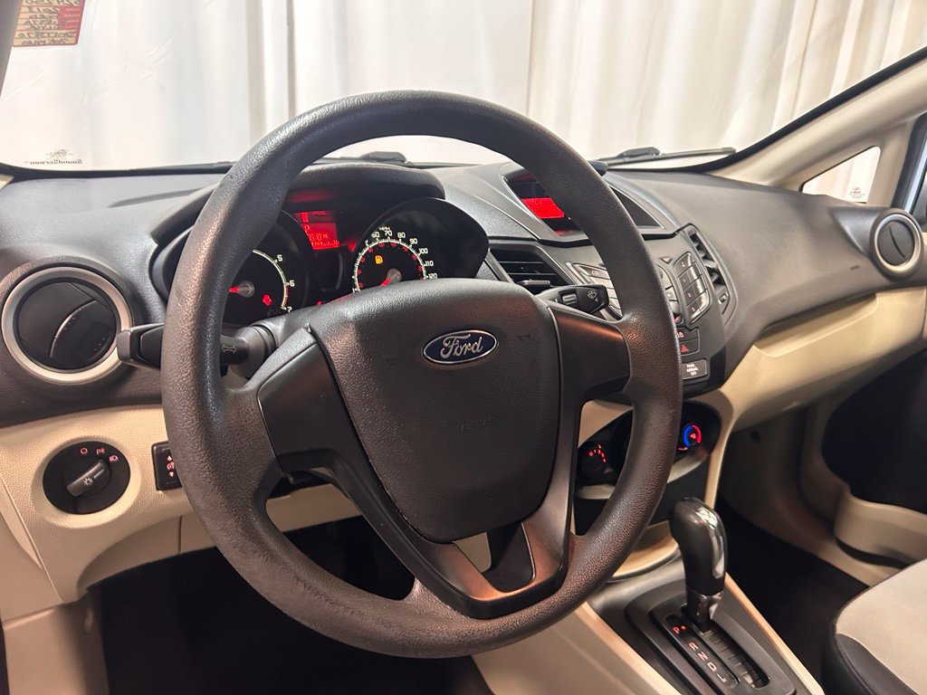 Used 2013 Ford Fiesta S FWD image 3