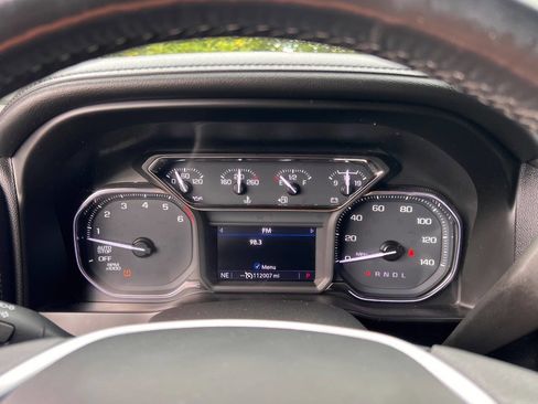 Used 2020 GMC Sierra 1500 SLT RWD image 24