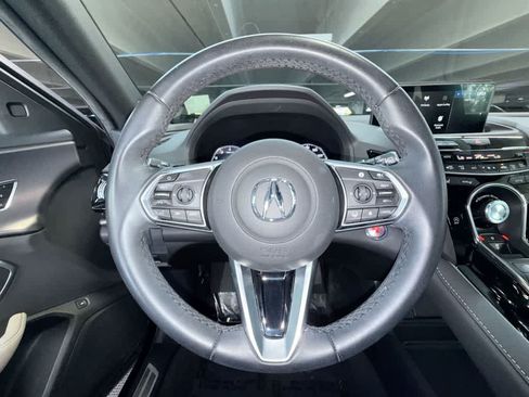 Used 2025 Acura RDX SH-AWD image 15