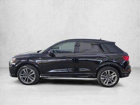 Certified 2025 Audi Q3 2.0T Premium w/ Convenience Package image 8