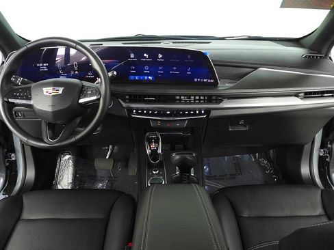 Used 2025 Cadillac XT4 Premium Luxury FWD image 25