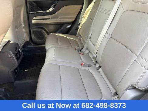 Used 2022 Lincoln Corsair AWD w/ Premium Package image 18