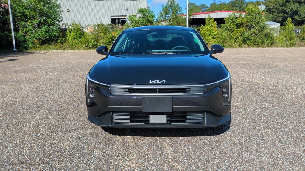 Used 2026 Kia K4 FWD image 2