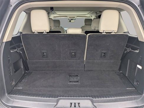 Used 2019 Ford Expedition Platinum image 12