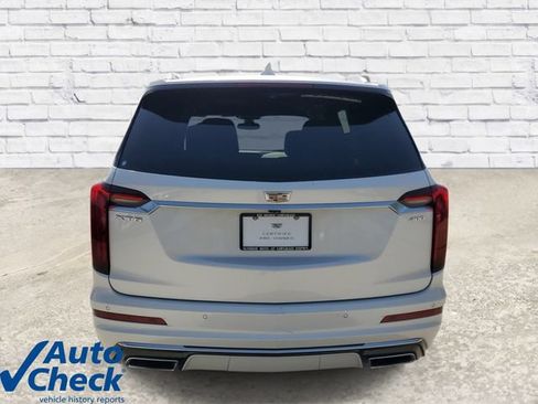 Used 2021 Cadillac XT6 Premium Luxury FWD image 3