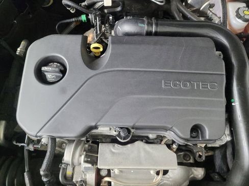 Used 2022 Chevrolet Malibu LT image 30