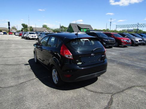 Used 2017 Ford Fiesta SE FWD image 5
