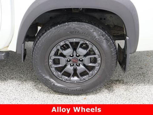 Used 2023 Nissan Frontier PRO-4X w/ Pro-4X Premium Package image 10