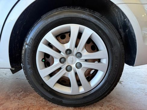 Used 2018 Chevrolet Sonic LS FWD image 23