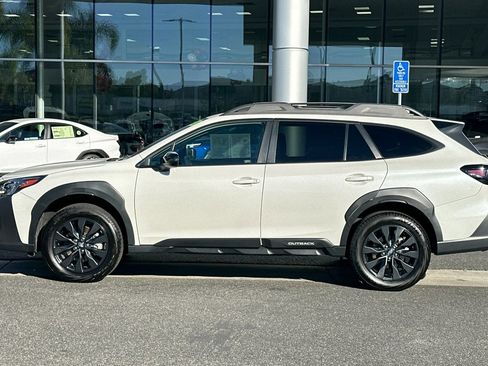Certified 2025 Subaru Outback Onyx Edition XT image 9