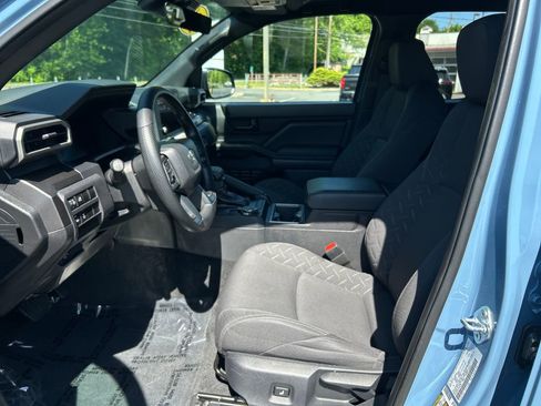 Certified 2026 Toyota Tacoma SR5 AWD/4WD image 14