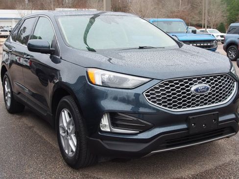 Certified 2024 Ford Edge SEL w/ Convenience Package image 2