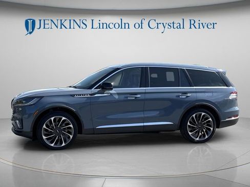 New 2026 Lincoln Aviator Reserve AWD/4WD image 9