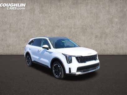 Used 2025 Kia Sorento S w/ Panoramic Sunroof Package