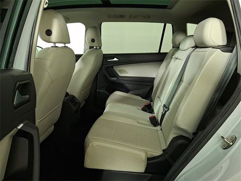 Used 2018 Volkswagen Tiguan SEL image 13