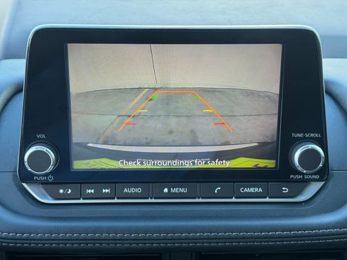 Used 2023 Nissan Rogue SV w/ SV Premium B Package FWD image 24