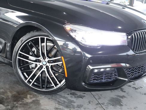 Used 2017 BMW 740i RWD image 4