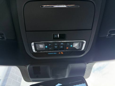 Used 2025 Ford F150 Raptor AWD/4WD image 32