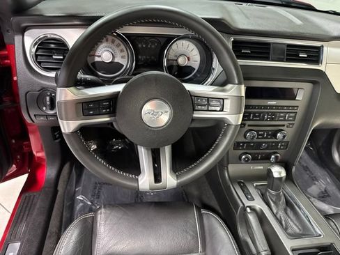 Used 2012 Ford Mustang GT Premium w/ HID Headlamps & Security Pkg RWD image 14