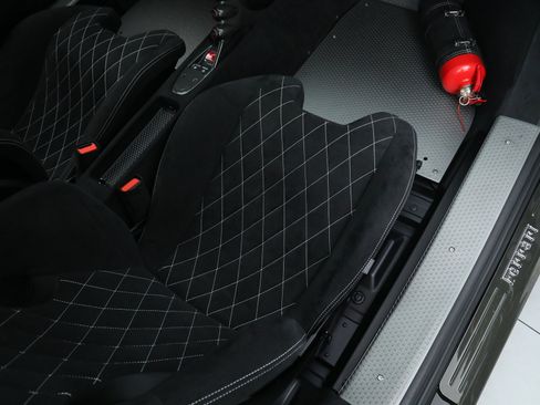 Certified 2015 Ferrari 458 Speciale Coupe RWD image 23