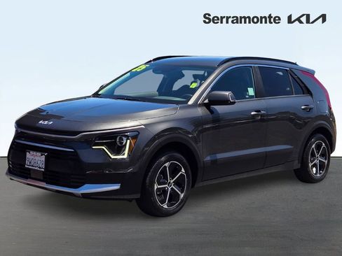 Used 2025 Kia Niro EX FWD image 8