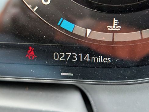 Used 2023 Land Rover Range Rover SE image 23