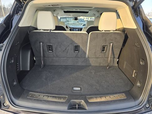 Used 2023 Buick Enclave Essence w/ Experience Buick Package image 11