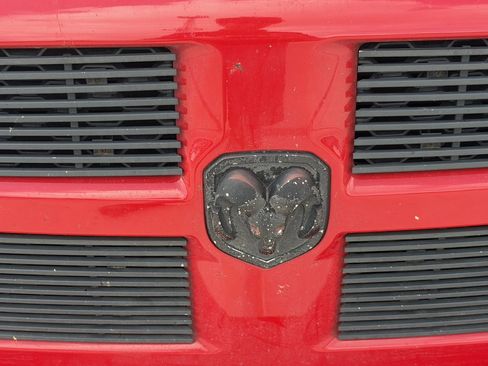 Used 2015 RAM 1500 Express RWD image 5