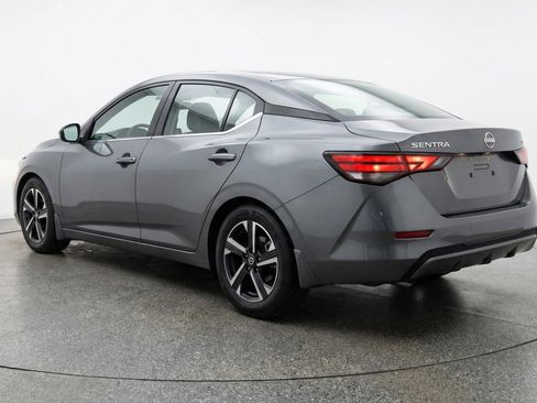Used 2025 Nissan Sentra SV image 6