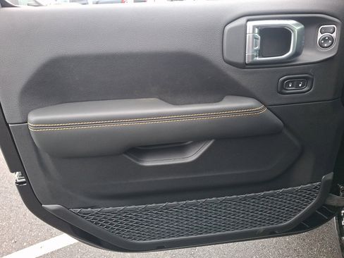 New 2026 Jeep Gladiator Sport image 9