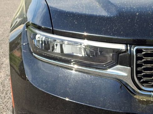 Used 2022 Jeep Grand Cherokee L Limited AWD/4WD image 9