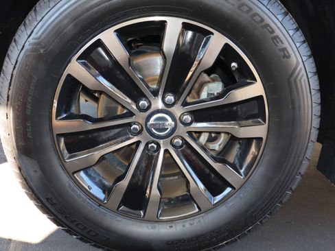 Used 2017 Nissan Armada Platinum w/ Captain Seat Package image 27