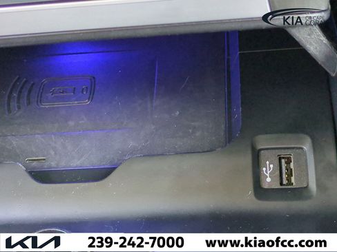 Used 2022 BMW X7 xDrive40i w/ Executive Package image 24