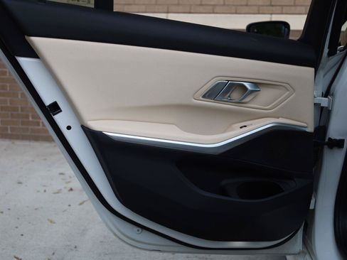 Used 2020 BMW 330i Sedan w/ Premium Package RWD image 21