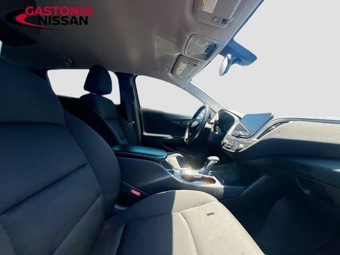 Used 2022 Chevrolet Malibu LS FWD image 32