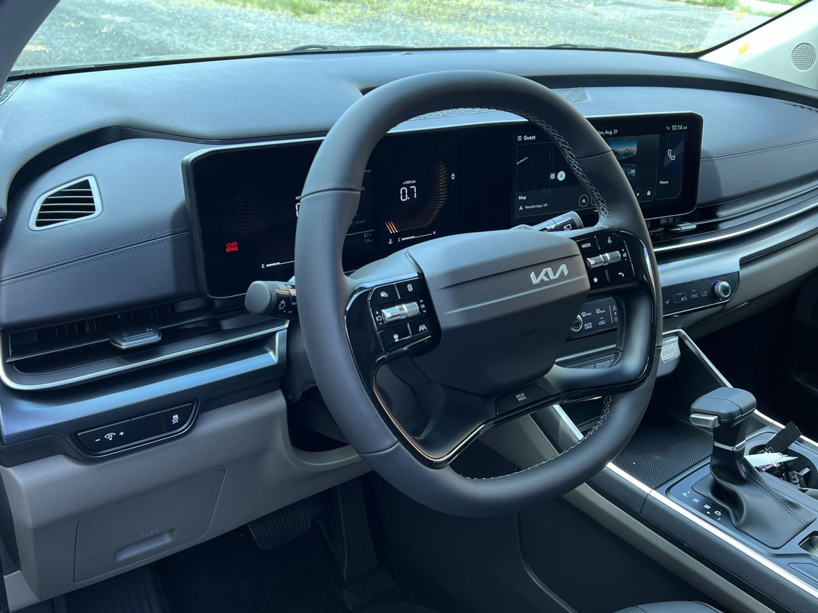 New 2027 Kia Carnival FWD image 21