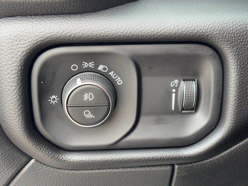 New 2026 RAM 2500 Big Horn AWD/4WD image 11