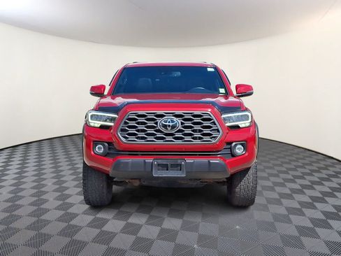 Used 2021 Toyota Tacoma TRD Off-Road w/ TRD Premium Off Road Package AWD/4WD image 3
