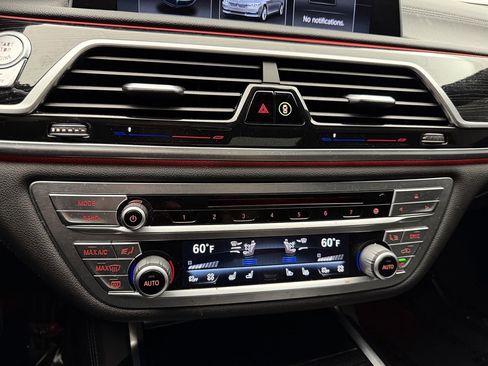Used 2019 BMW 750i xDrive w/ M Sport Package image 40