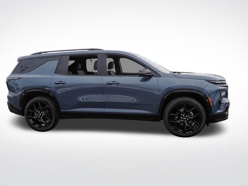 Used 2024 Chevrolet Traverse RS image 8