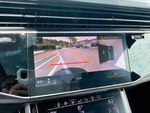 Used 2019 Audi Q8 Prestige AWD/4WD image 27