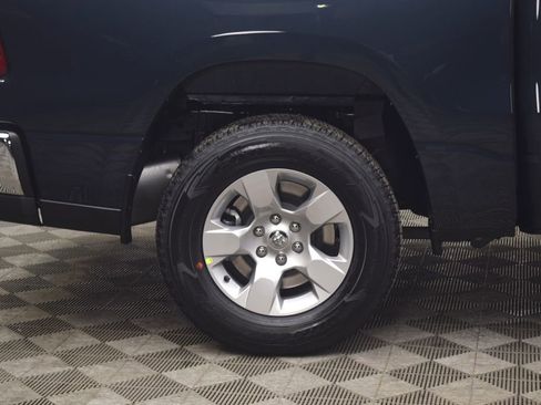 New 2026 RAM 1500 4x4 Crew Cab image 8