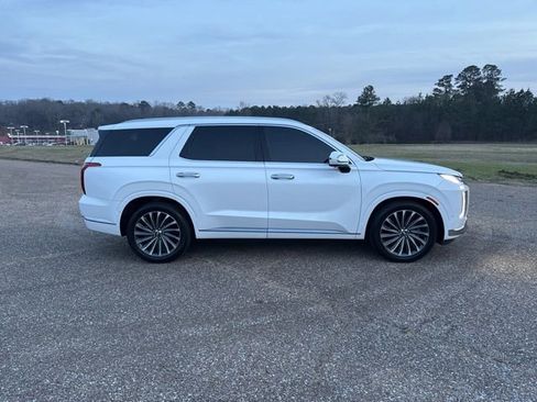 Used 2024 Hyundai Palisade Calligraphy image 9